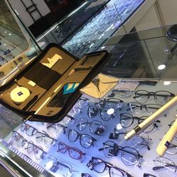 寶島眼鏡（上海莘瀝店） 專業眼鏡銷售，守護您的清晰視界